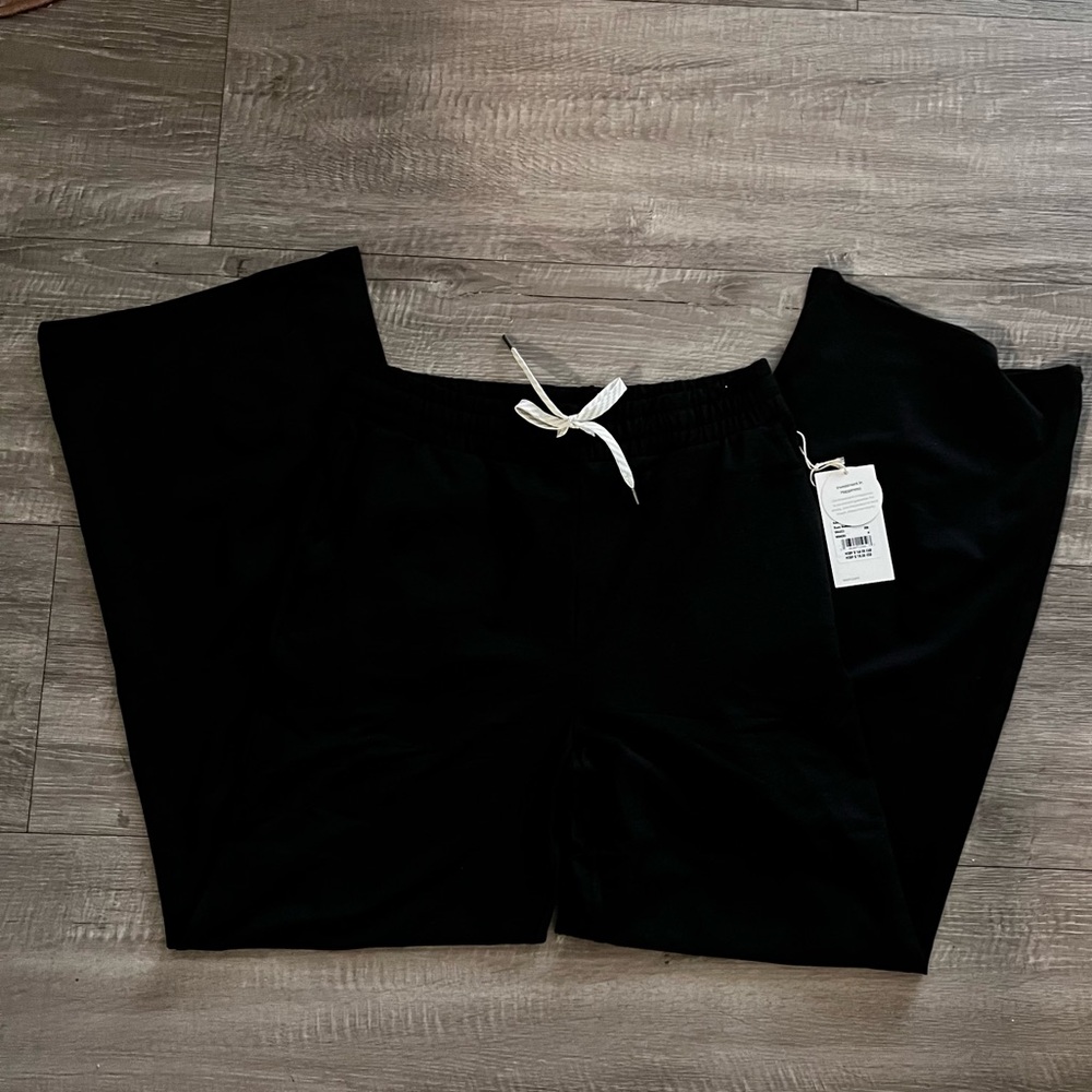 Vuori Halo Wide Leg Pants